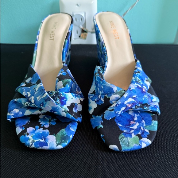 Nine West Blue Floral Sandal Open Toe Wedges Size 9.5 NWOT - Picture 1 of 8